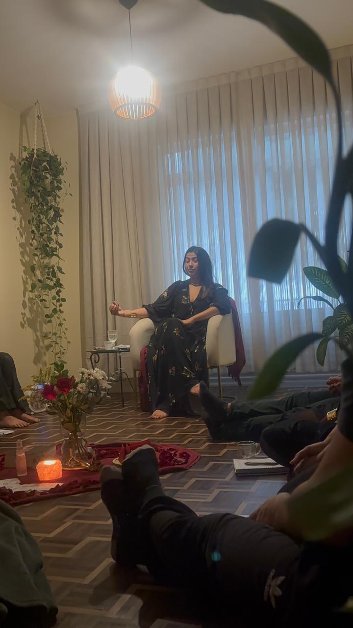 Facilitação de vivência sensorial em grupo no Espaço Shanti