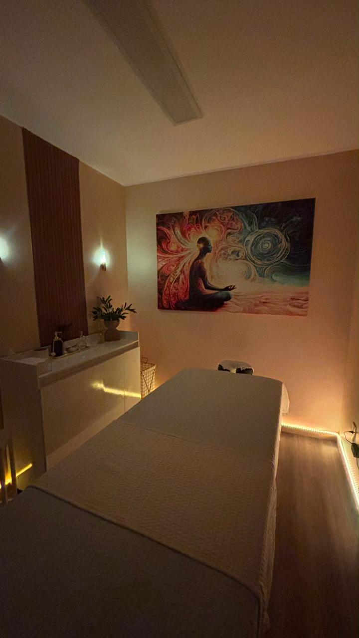 Sala de massagem com iluminação intimista, Espaço Shanti