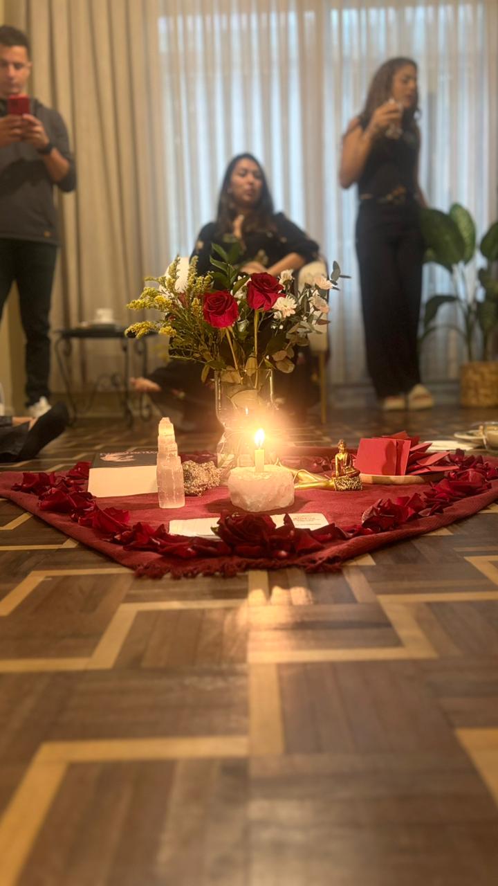 Detalhe do altar central montado para o círculo terapêutico
